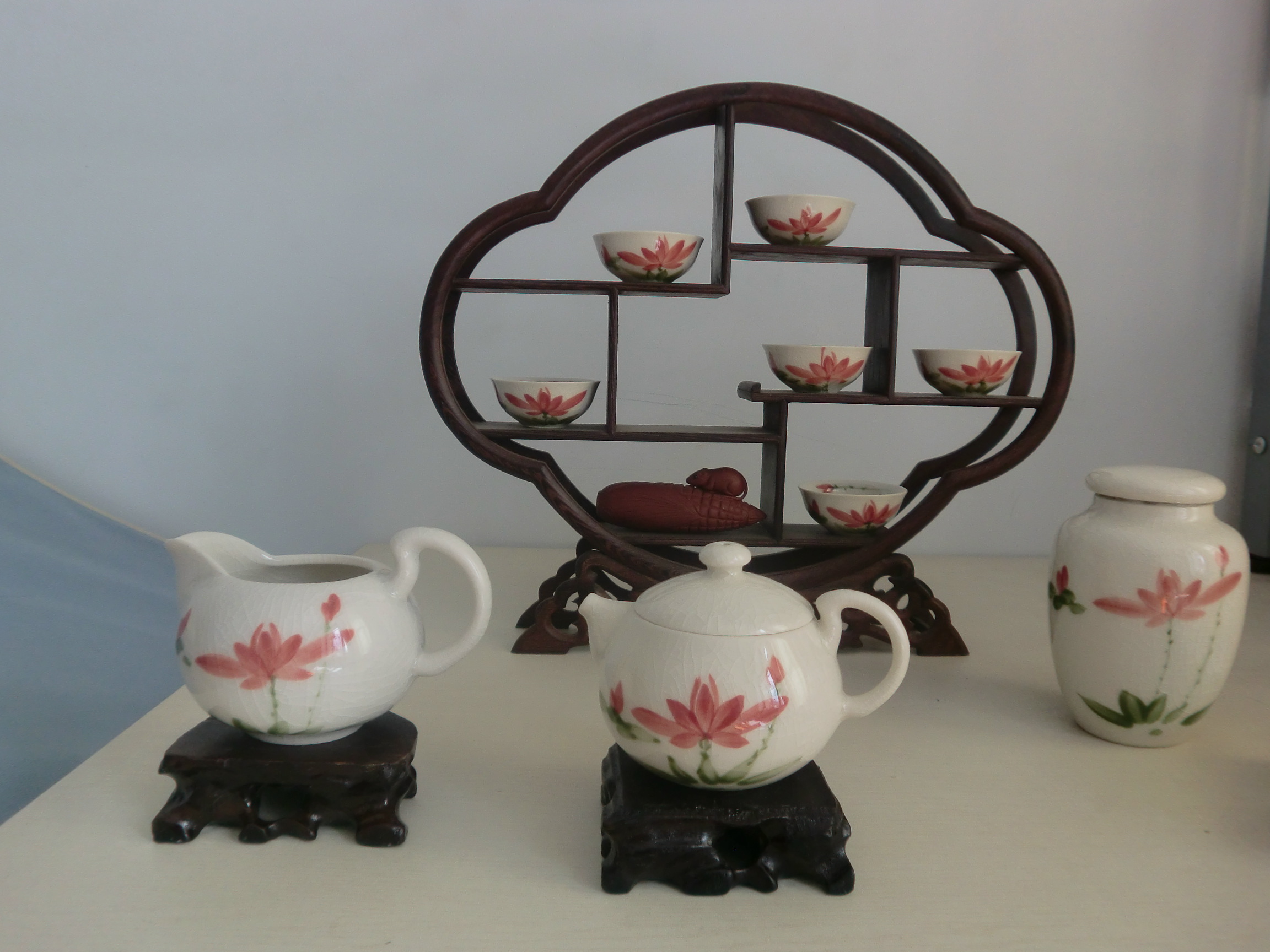 天津ライフラインのブログ天津曹庄花市場に茶器棚を買いに行こう！