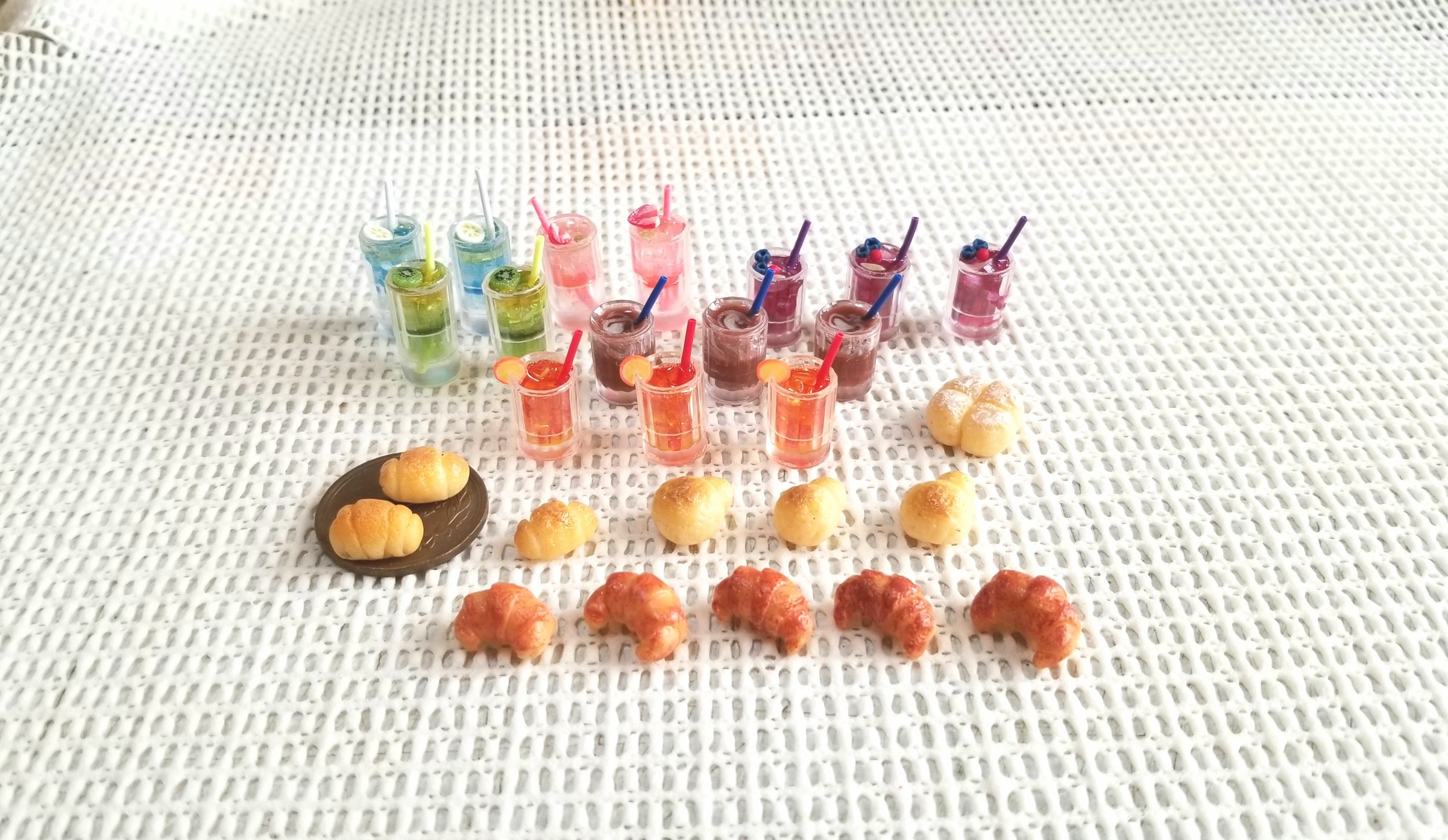 ミニチュアフード,ミンネ,オーダー品,樹脂粘土,UVレジン,パン