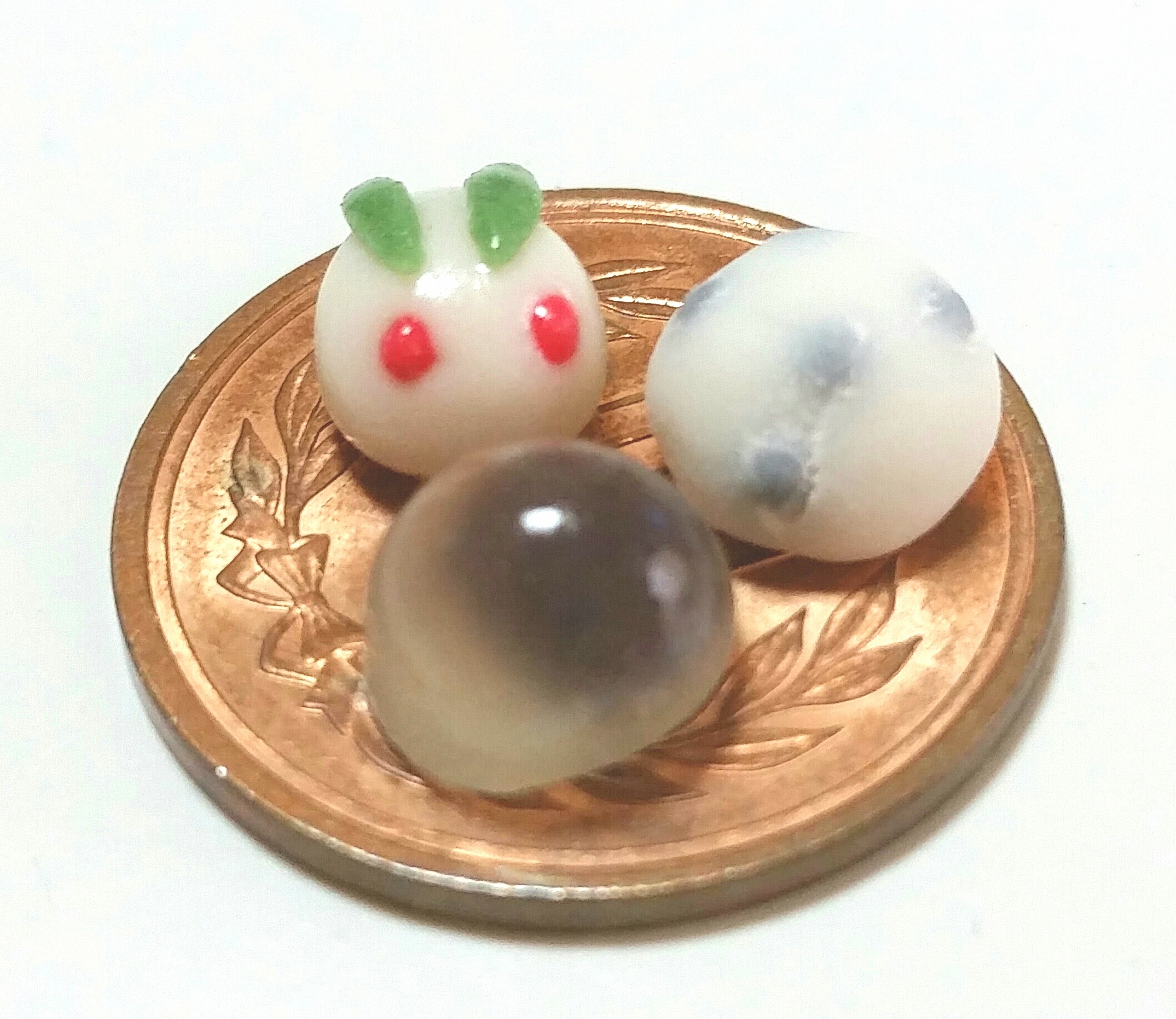 美味しそうな和菓子,生菓子,うさぎ饅頭,豆大福,水まんじゅう,小さな