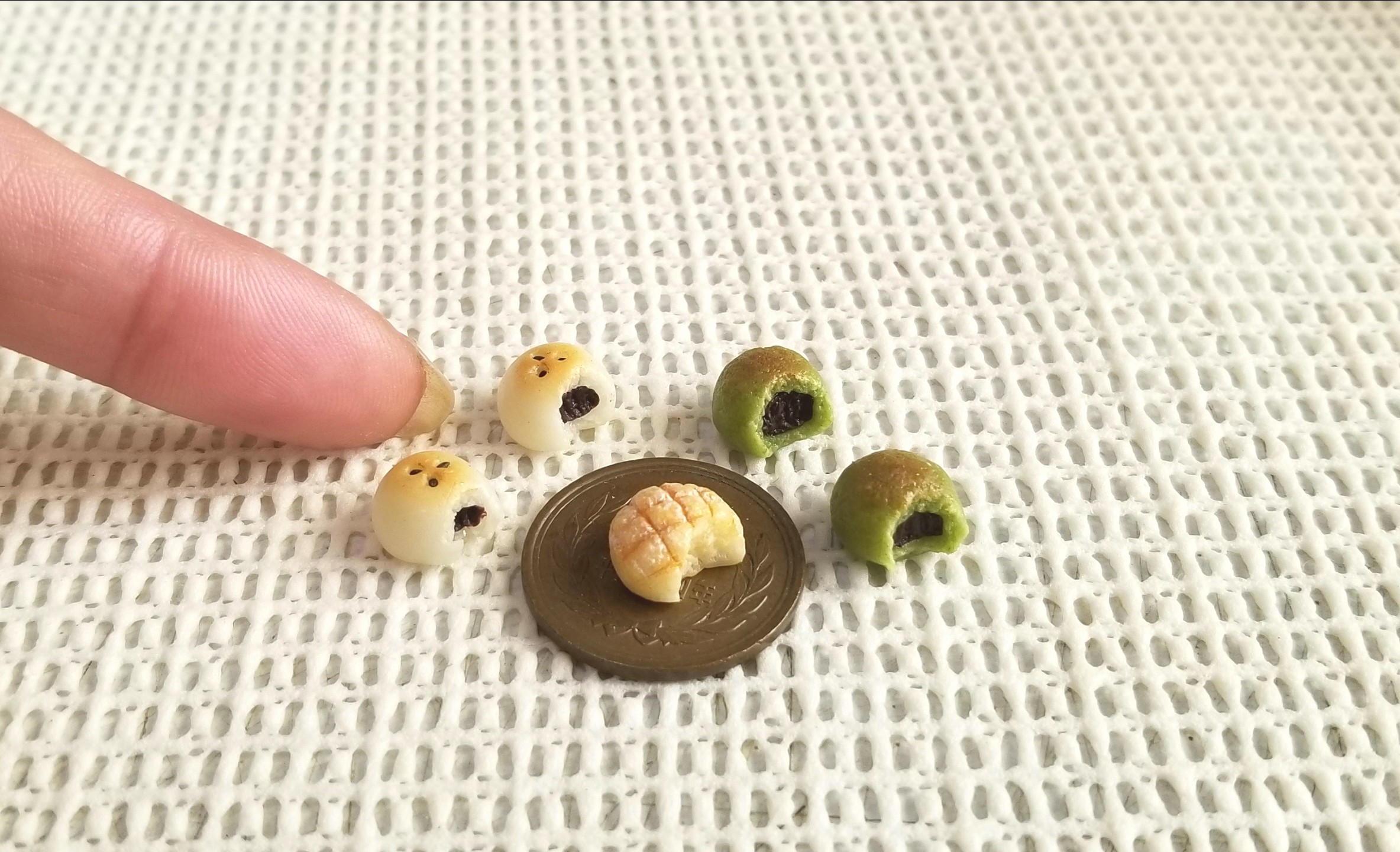 ミニチュアフード,ミンネ,オーダー品,食べかけ,パン,かじりかけ