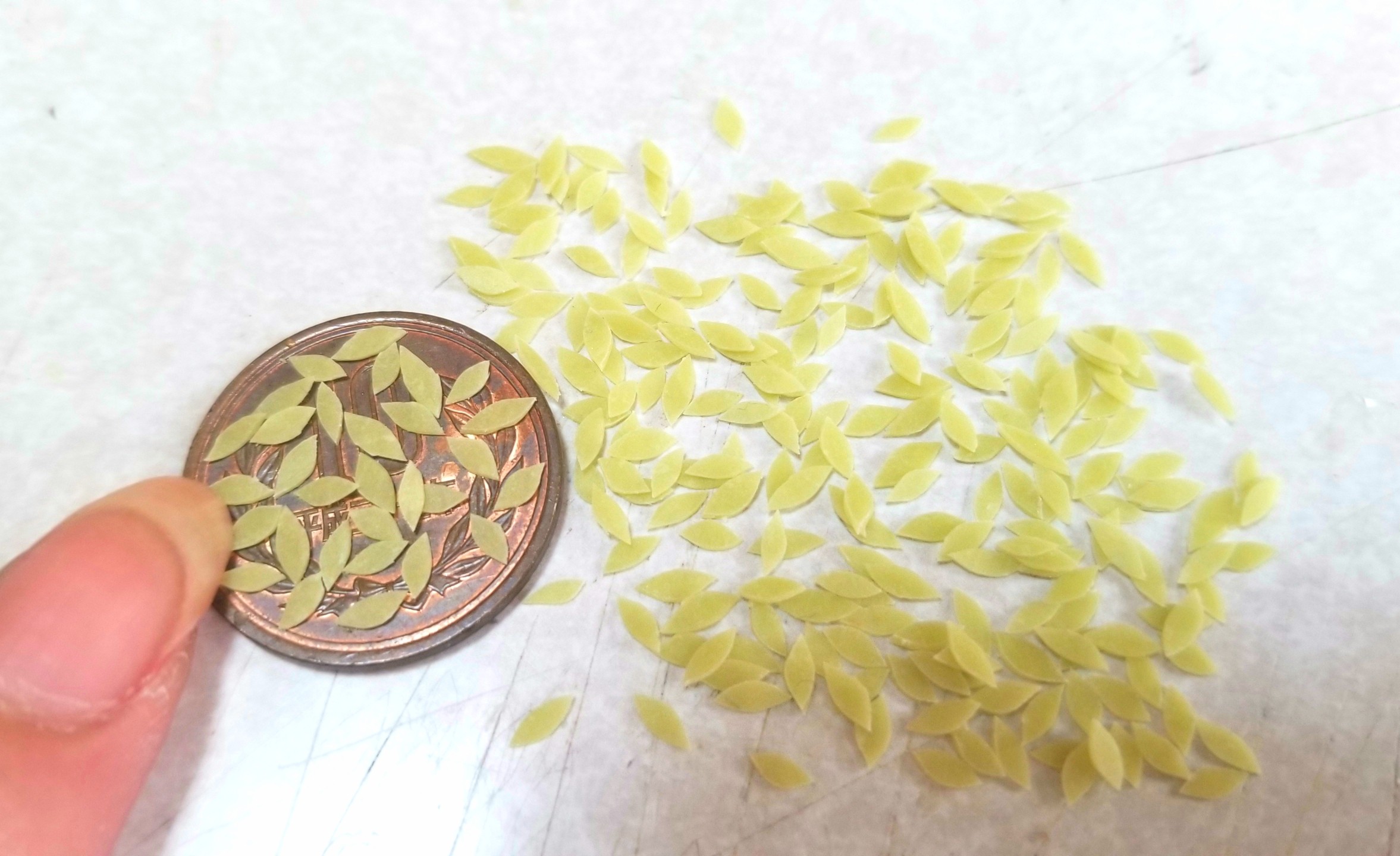 ミニチュアフード,うさぎ饅頭の耳,作り方,樹脂粘土,ハンドメイド