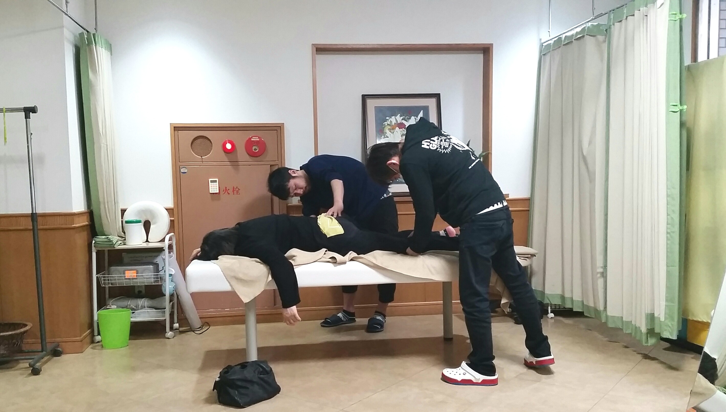 マッサージ,肩こり腰痛,首足の痛み,疲れ,クセに楽になる揉みほぐし
