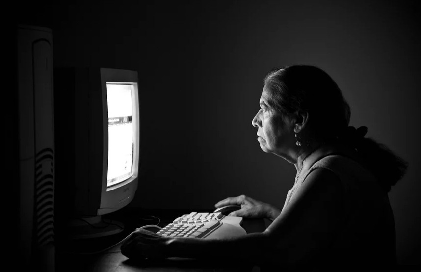 携帯,ネットオフ,持ってない,依存症,病気,疲れ,やめたい,うんざり