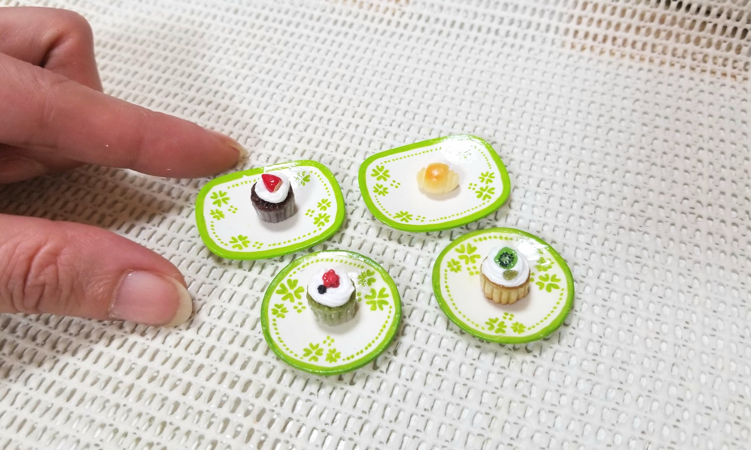 ミニチュアフード,ミンネ,オーダー品,石塑粘土,カップケーキ,お皿