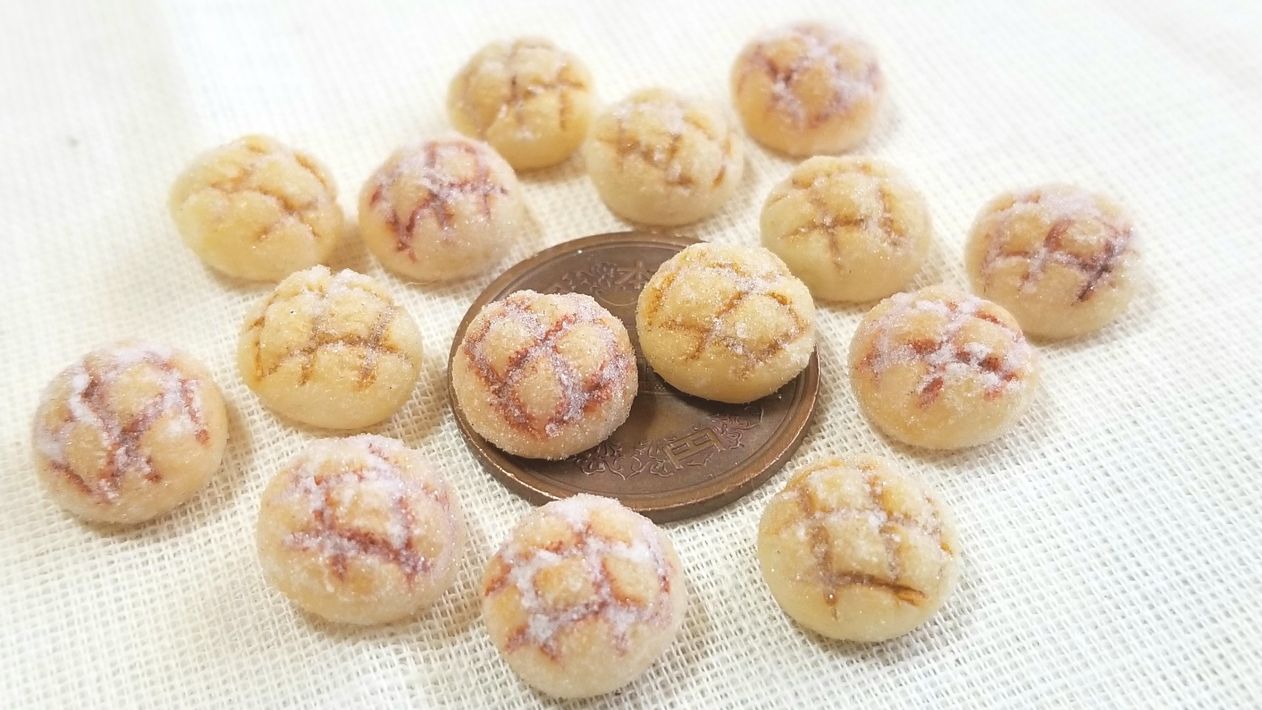 メロンパン,ミニチュアフード,樹脂粘土,食品サンプル,ドール,人形