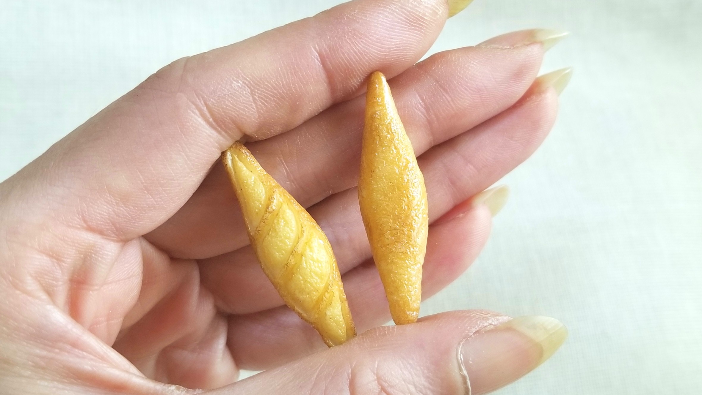 ミニチュアフード,粘土アート,かわいいパン,バケット,ドール小物