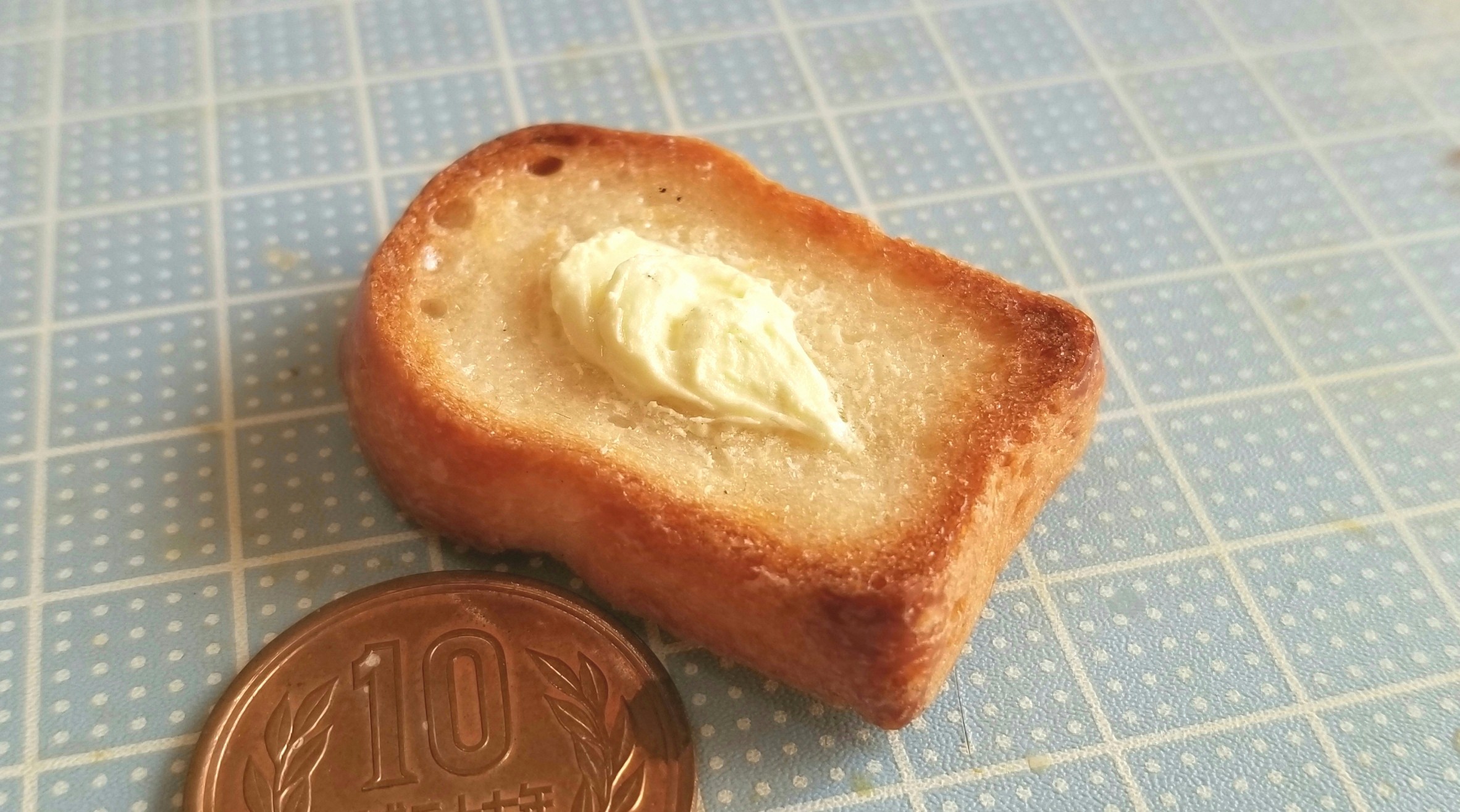 ミニチュアフード,バタートースト,食パン,小さくて可愛い,小さな