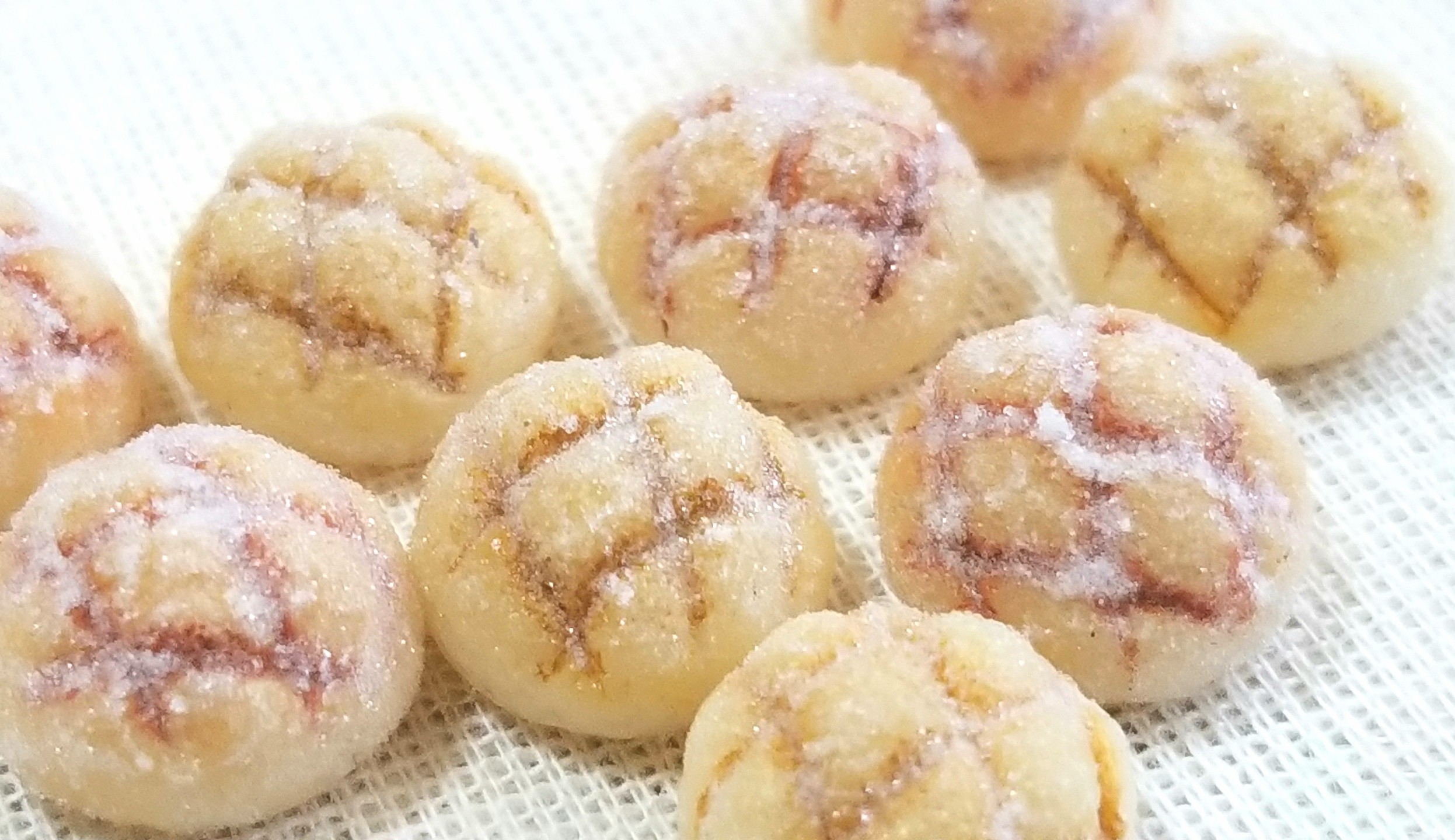 メロンパン,ミニチュアフード,樹脂粘土,ドールハウス,ミンネで販売中