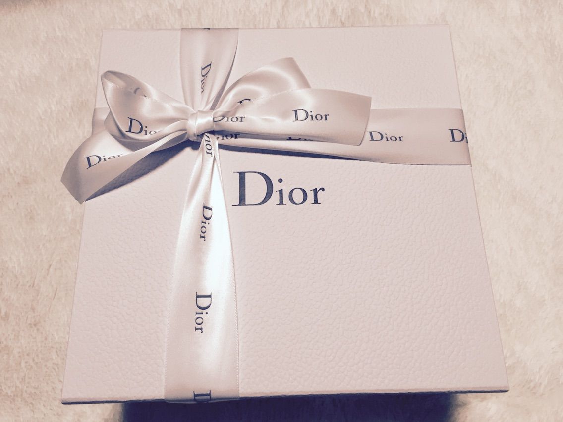 *Dior* ディオール 公式オンライン通販 : は ち み つ め い く