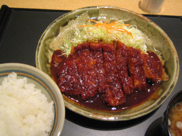 矢場とんのロースカツ定食
