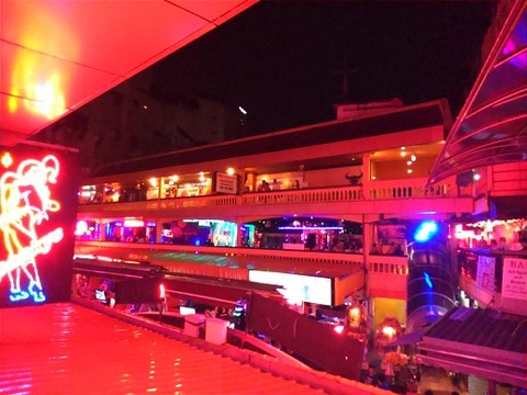 ナナプラザ2階から