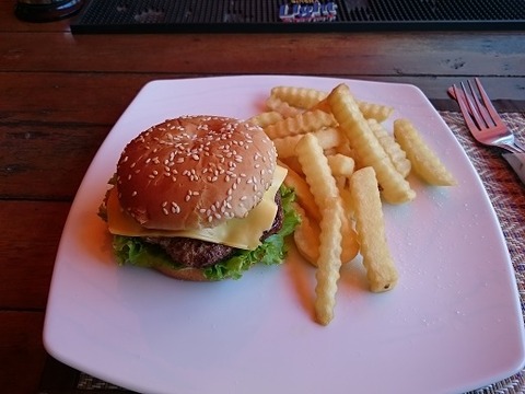 ベーコンチーズバーガー