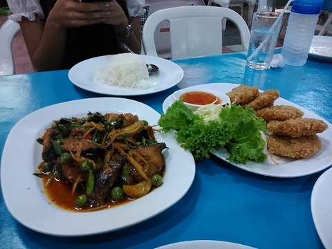 マリンシーフードの料理