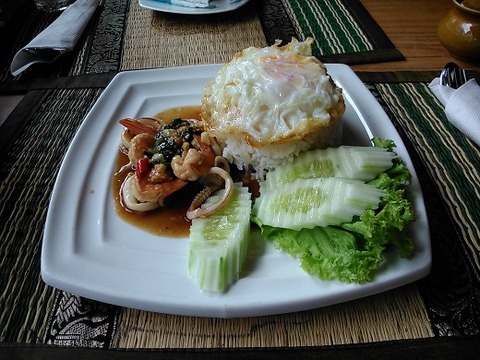 シーフードガパオ