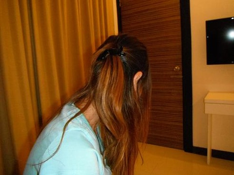 病的なレインボー嬢