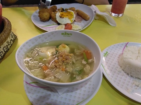 豚肉と野菜の中華スープ