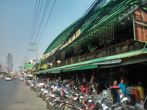 パタヤナイトバザール