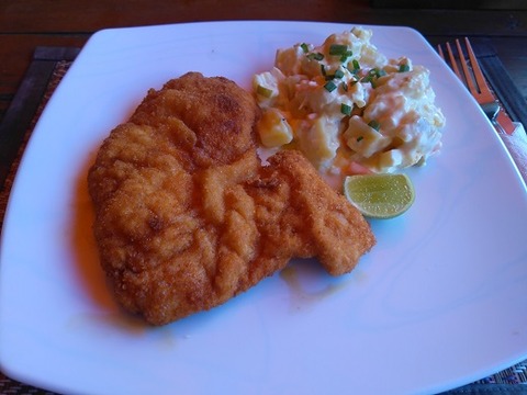 チキンカツとポテトサラダ