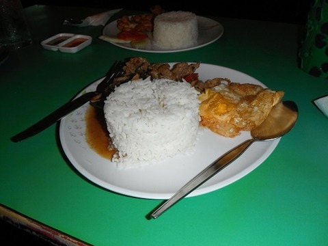 牛肉の炒め物とライス