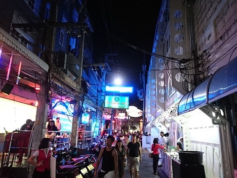 エレクトリックブルーとホワッツアップ