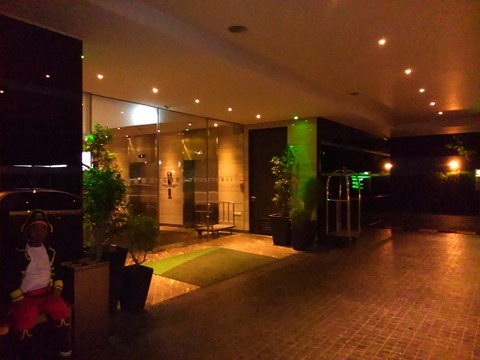 ソイ22のホリデイイン