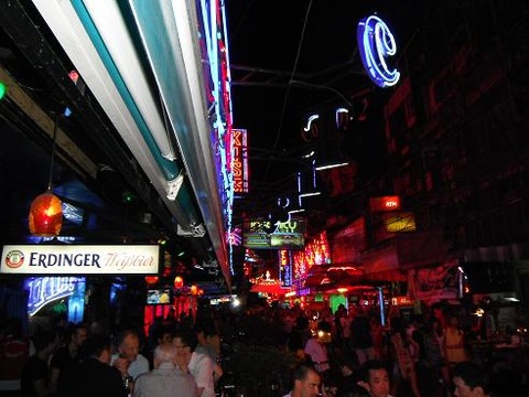 ティーラックから見たソイカウボーイ