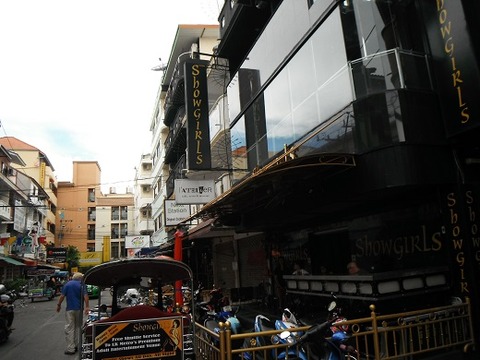 ショーガールズ