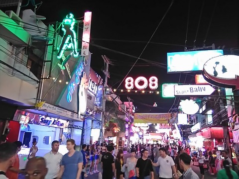 エアポートクラブとアイアンクラブ