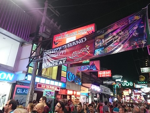 グラスハウスとギンザ