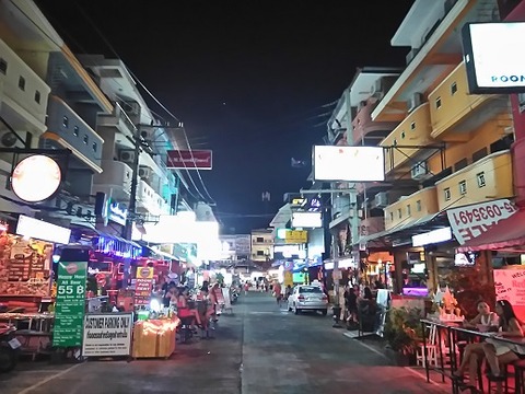 ソイLKメトロ（ソイブッカオ側）