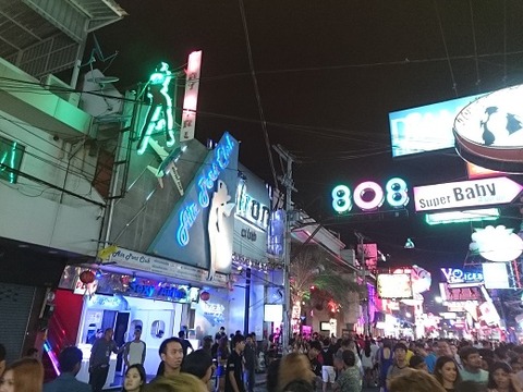 エアポートクラブとアイアンクラブ