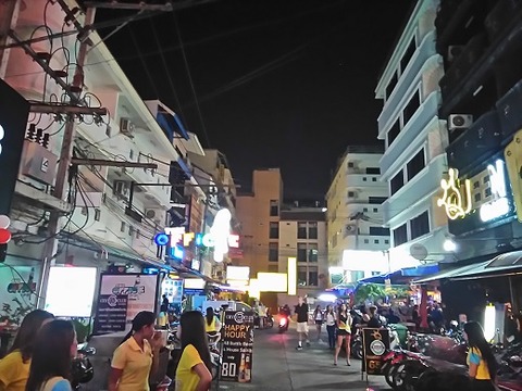 ソイLKメトロ（クイーンクラブ付近）