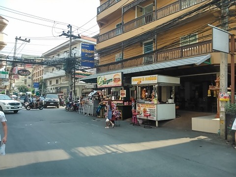ニコムコート前の屋台