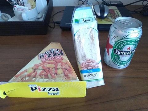 ピザとサンドイッチ