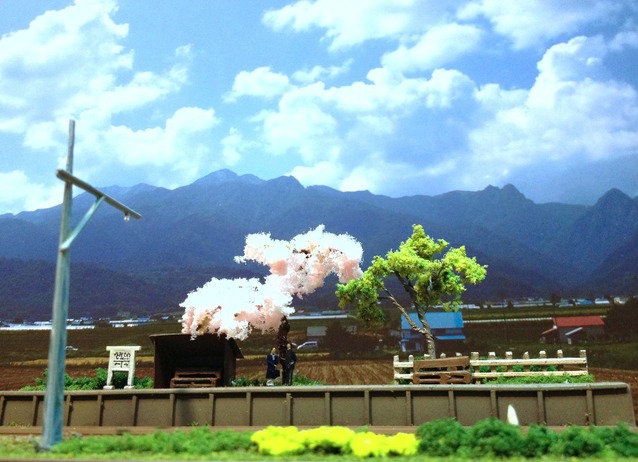 Nゲージミニジオラマ　田舎の駅前風景 ミニジオラマ 田舎の風景 - YouTube