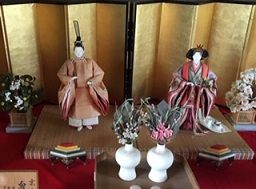 立ちびな