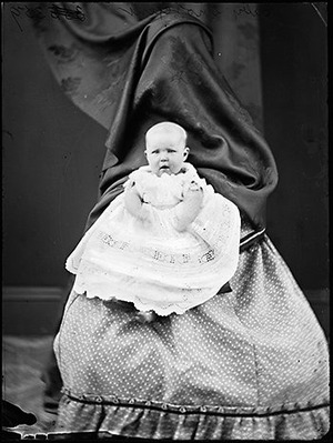 hidden-mother