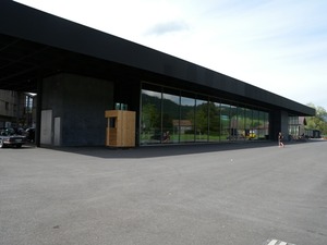 img09