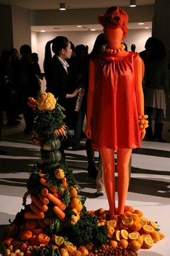 RITSUKO SHIRAHAMA 09 A/W Collection