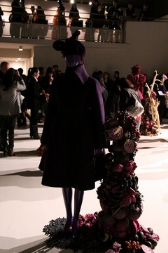 RITSUKO SHIRAHAMA 09 A/W Collection