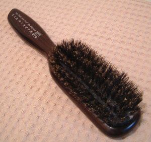 マークス&ウェブのヘアブラシ