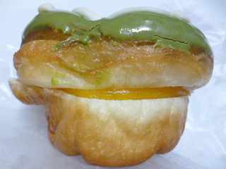 「FREDS」のパン
