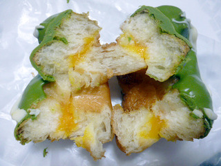 「FREDS」のパン