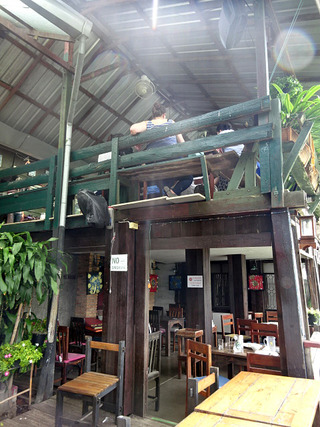 「The Riverside Restaurant & coffee」