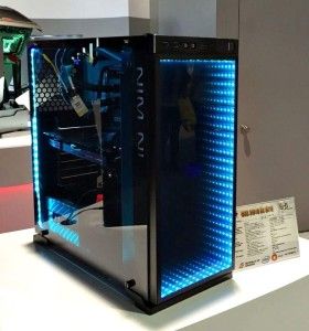 無限ミラー付きpcケースがかっこいい マストではないけれど