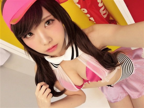 自称カリスマのコスレイヤーえなこ14