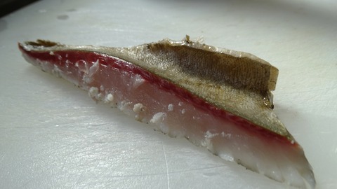 シマアジタタキ
