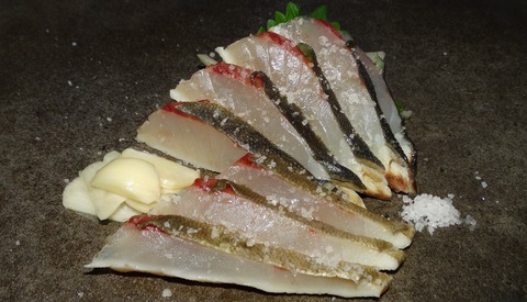 シマアジ塩タタキ (2)