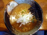 光