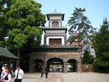 尾山神社門